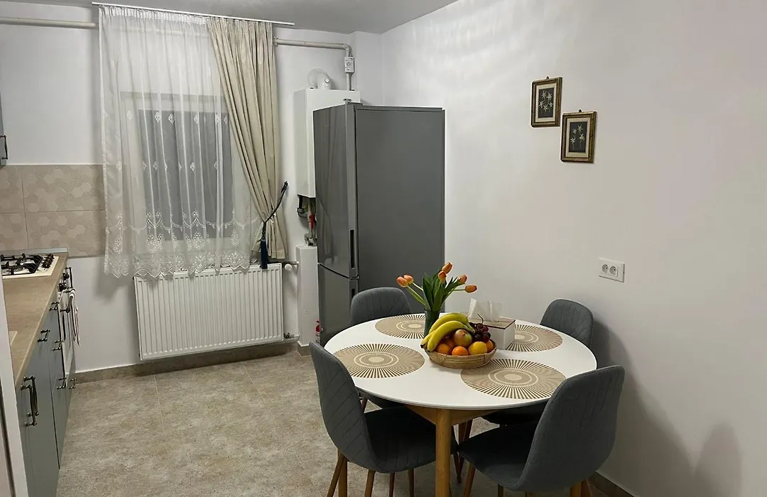 Lory'S Apartament-1